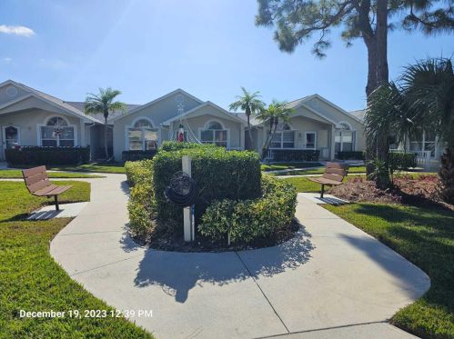 1158 Lombardy Dr, Fort Pierce FL  34986-2181 exterior