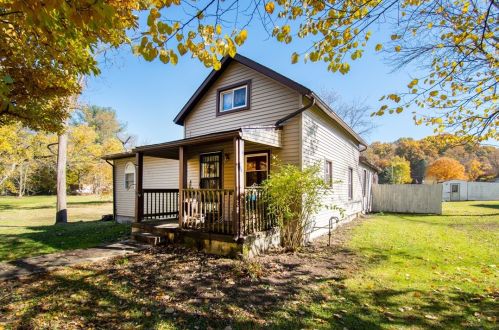 2133 Pennsylvania Ave, New Castle, PA 16101-5336