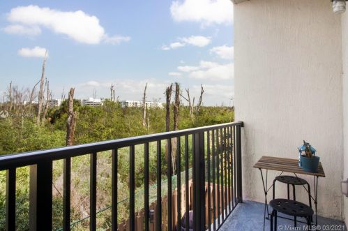 8039 104th Ave, Miami FL 33178-2659 exterior