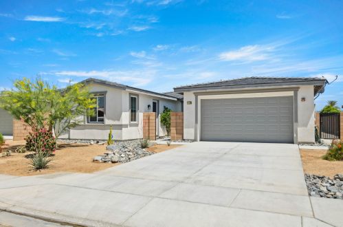 31260 Avenida Del Padre, Cathedral City CA  92234-3008 exterior
