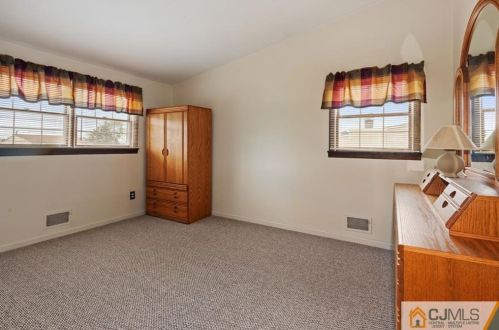 28 Holly St, Old Bridge NJ  08857-2259 exterior