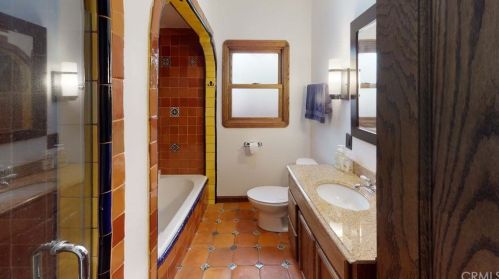 15560 Leadwell St, Van Nuys CA 91406-3110 exterior