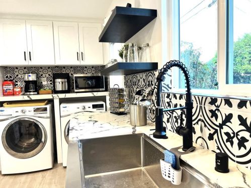 12252 Anzio St, Garden Grove CA  92840-4605 exterior