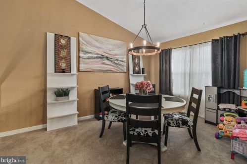 5344 Satterfield Dr, Woodbridge VA  22193-3408 exterior