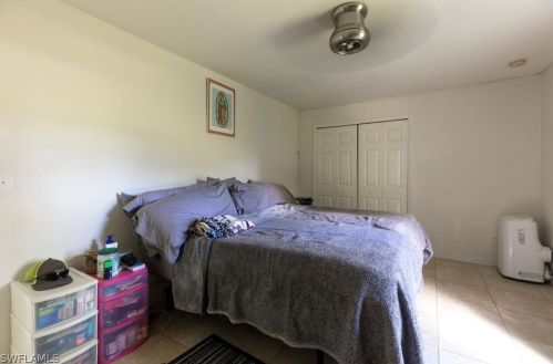 563 Flamingo Ave, Lehigh Acres FL 33974-7509 exterior