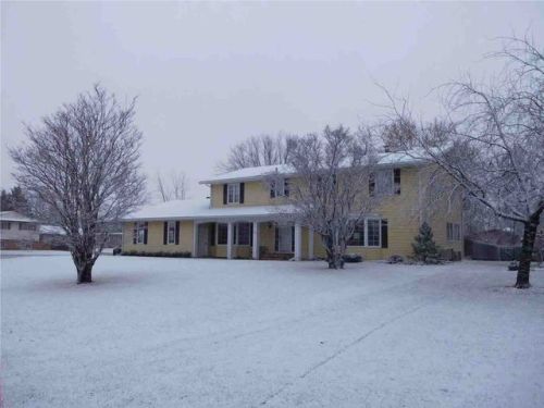 3627 Rivershore Dr, Moorhead, MN 56560-5556