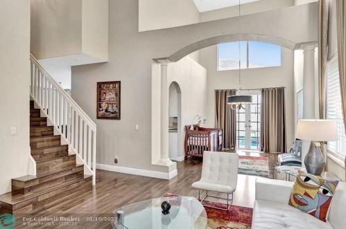 13305 32nd St, Hollywood FL 33027-3911 exterior