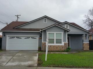 106 Butterworth Ave, Sacramento, CA 95838-4163