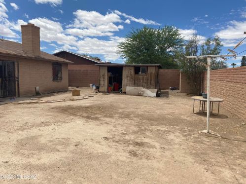5542 Oak Ridge Dr, Tucson, AZ 85746-8170