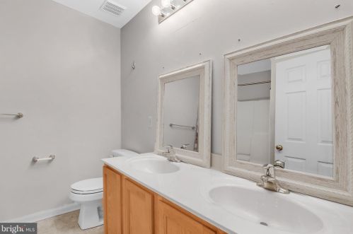 2724 Shelburne Rd, Downingtown PA  19335-6015 exterior