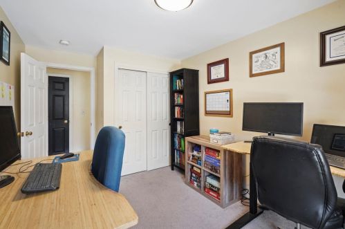 7 Bayou Dr, Raymond NH  03077-2364 exterior