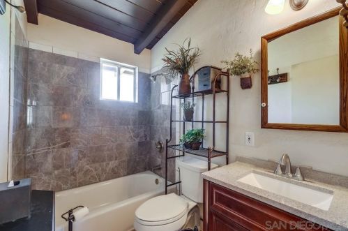 8968 Rocket Ridge Rd, Lakeside CA  92040-4925 exterior