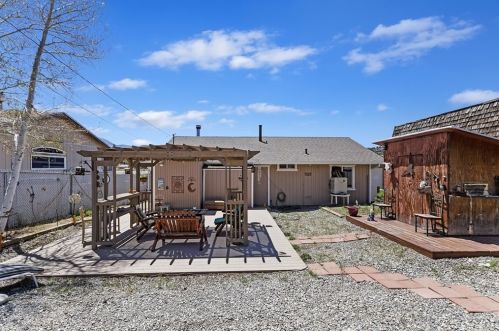 1037 Mountain View Blvd, Big Bear City CA  92314 exterior