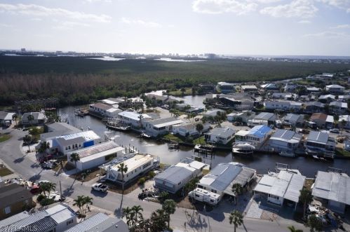 17860 Stevens Blvd, Fort Myers Beach FL  33931-7161 exterior