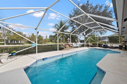 136 Saratoga Blvd, West Palm Beach, FL 33411-8277