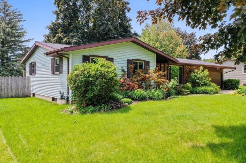 2629 Danbar Dr, Green Bay, WI 54313-6805