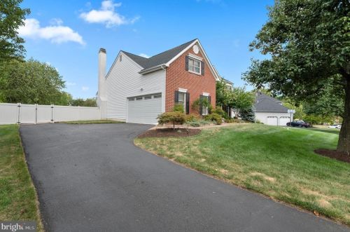 217 Cinnabar Ln, Yardley, PA 19067-5728