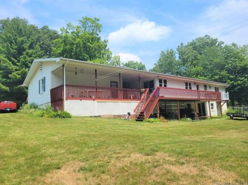 17 Overlook Dr, Plainville CT  06062-1512 exterior