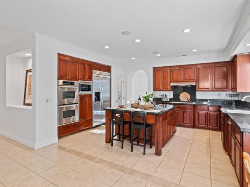 2075 Merlot Dr, Morgan Hill CA  95037-3883 exterior