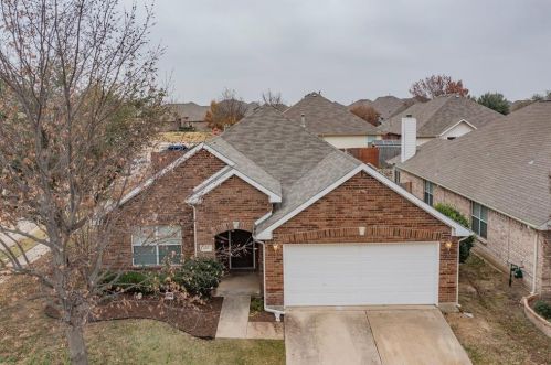 601 Creekside Dr, Oak Point TX  75068-4842 exterior