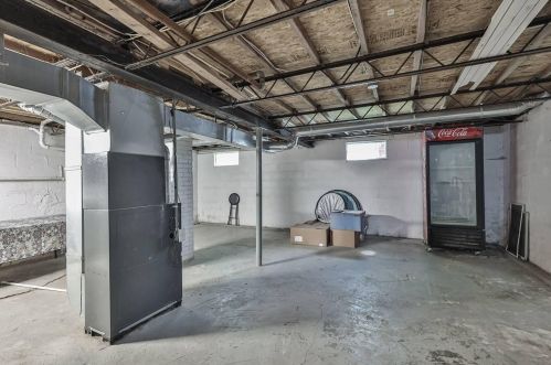 7404 Dixie Hwy, Florence KY  41042-2515 exterior