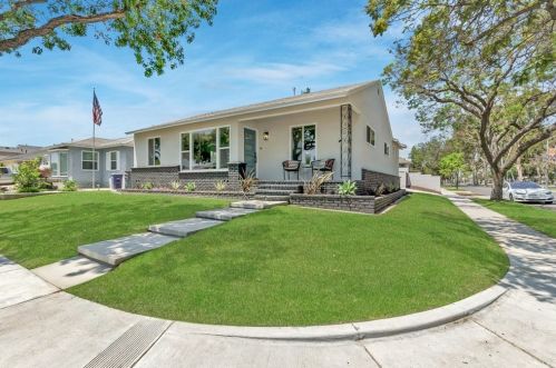 4863 Lomina Ave, Lakewood, CA 90713-2332