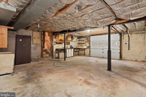 355 7 St, Harrisburg PA 17113-2012 exterior