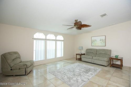 7505 Blackhawk Rd, Sebastian, FL 32976-7761
