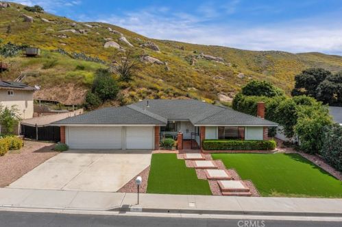 5691 Peacock Ln, Riverside, CA 92505-3140