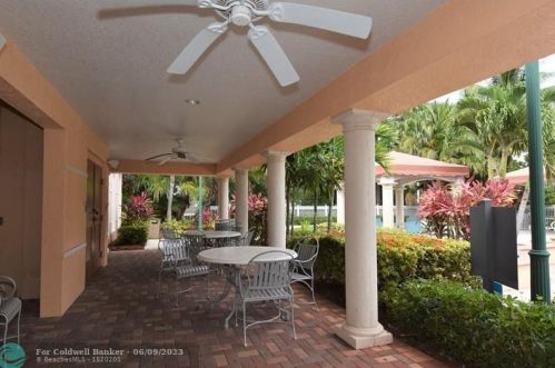 2028 Alta Meadows Ln, Delray Beach FL  33444-1160 exterior