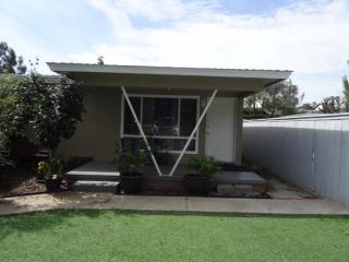 1011 Eucalyptus Ave, Vista, CA 92084-6329