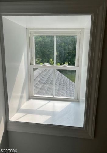 5 Pierson Ln, Oxford NJ  07863-3278 exterior