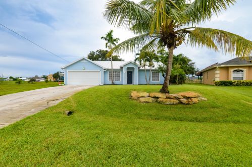 619 Bradshaw Cir, Fort Pierce, FL 34953-5539