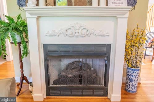 160 Manor Dr, Edinburg VA  22824-3579 exterior