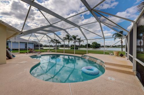 222 Whitewood Dr, Fort Pierce, FL 34953-8200