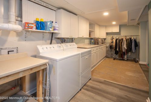 6 Elmwood Pl, Leonardo NJ  07737-1347 exterior