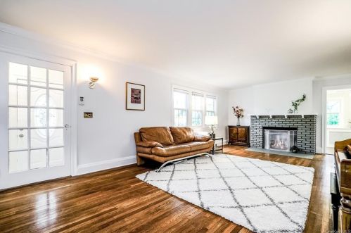 3 Bretton Rd, Scarsdale, NY 10583-2730