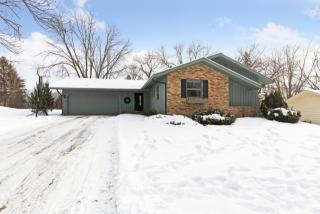 10533 Johnson Rd, Minneapolis, MN 55437-2803