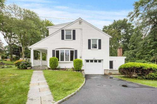 152 Westwood Rd, Stamford, CT 06902-1522