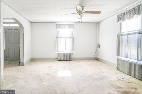 409 4th St, Laurel DE  19956-1505 exterior