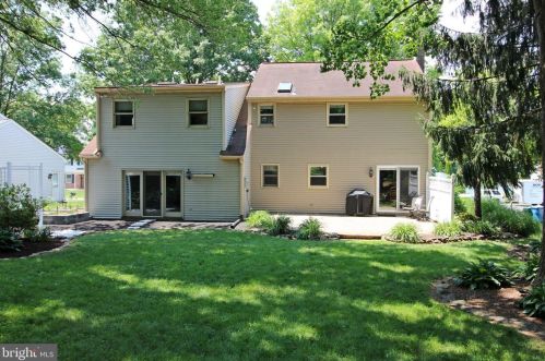 1658 Stanley Ave, Landisville, PA 17538-1049