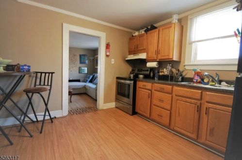 6 Birchwood Dr, Mount Olive NJ  07828-1604 exterior