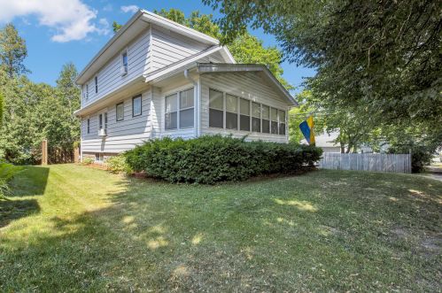 312 Fisk Ave, Waukesha, WI 53186-8114