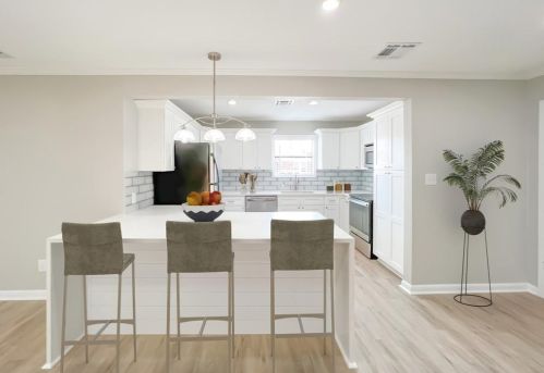 2503 46, Galveston TX  77551-5702 exterior