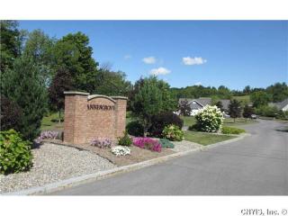 102 Linenhall St, Split Rock, NY