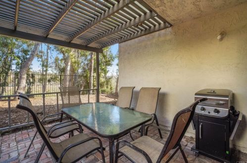 5797 Menorca Dr, San Diego CA  92124-1105 exterior