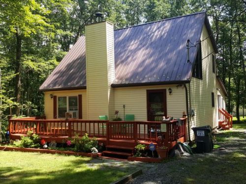 125 Evergreen Ct, Hawley, PA 18428-4023