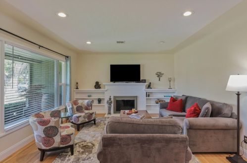 1308 Highland Dr, Modesto CA  95354-1548 exterior