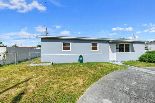 14640 103rd Pl, Miami, FL 33176-7711