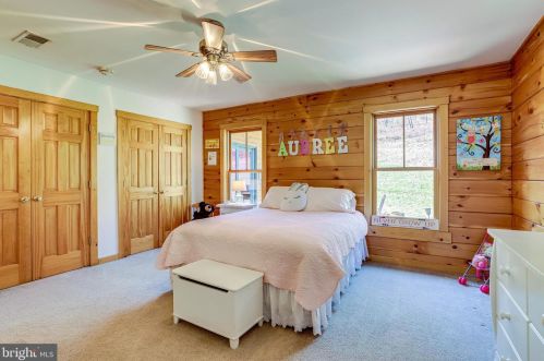 3714 Mountain Rd, Haymarket VA  20169-1739 exterior